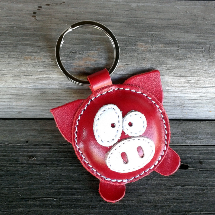 Leather Keychain Pig Red - Wordlwide - Handmade Leather Pig Bag Charm